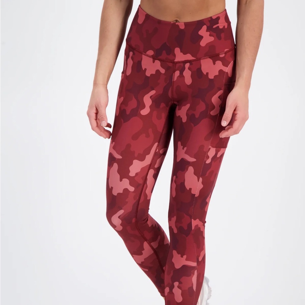 025EA.- Endeavor Athletic JESSICA LEGGING. Size Large